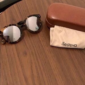 illesteva Leonard Sunglasses